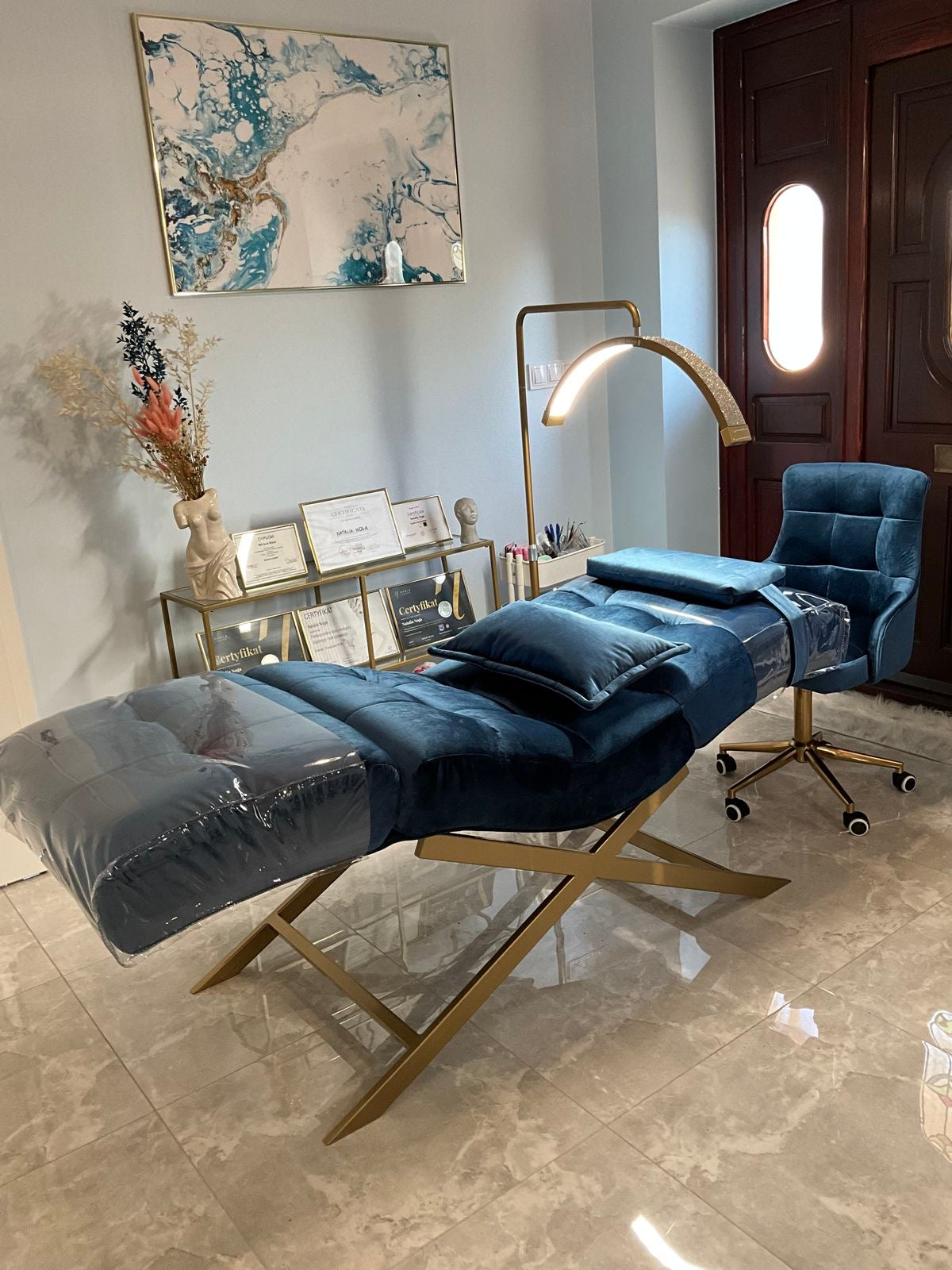 Custom made Lash Beds