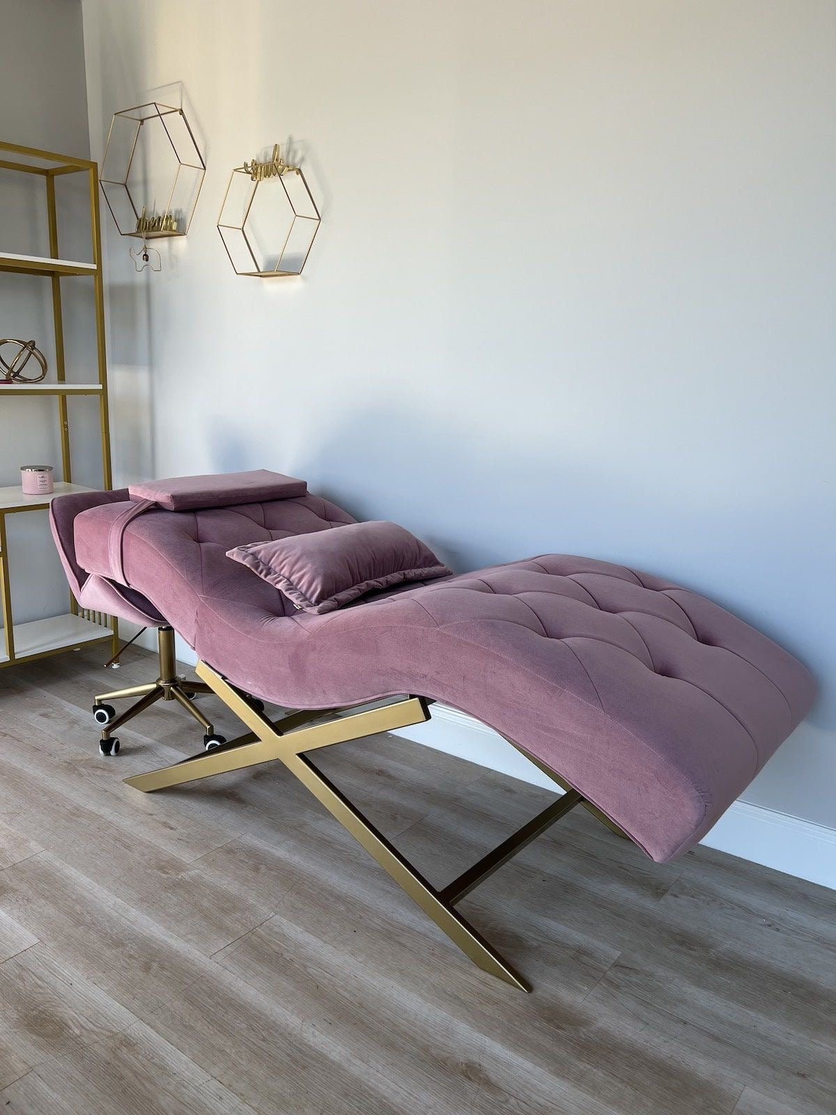 Custom made Lash Beds